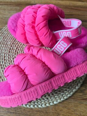 UGG Scrunchita size 7 Pink Puffy Strap Slide Sandals